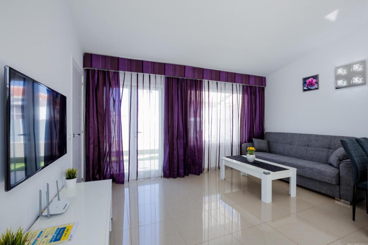 Island Village Prime Suite 312 아데제 외부 사진