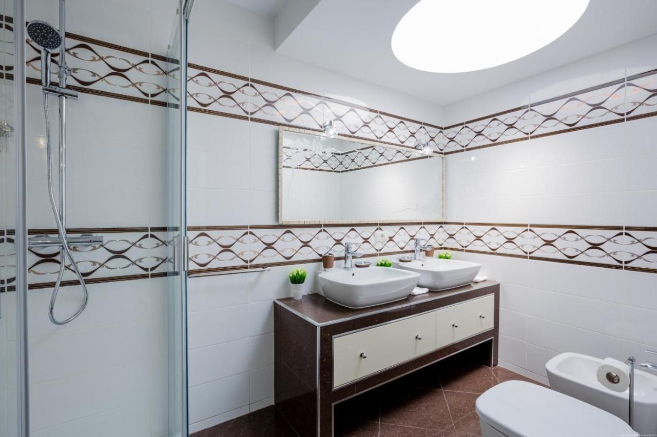 Island Village Prime Suite 312 아데제 외부 사진