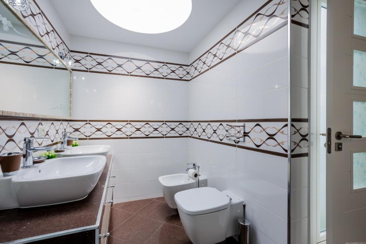 Island Village Prime Suite 312 아데제 외부 사진