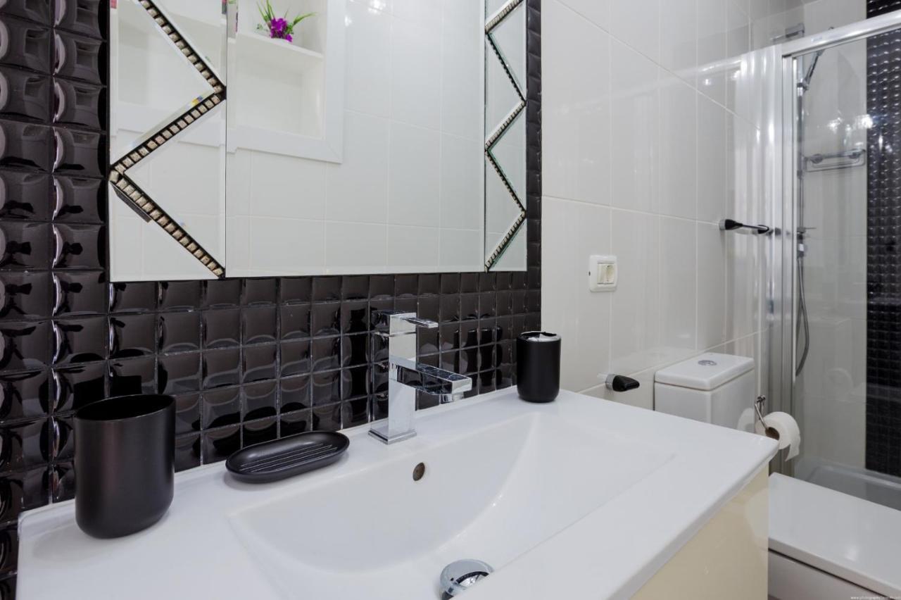 Island Village Prime Suite 312 아데제 외부 사진