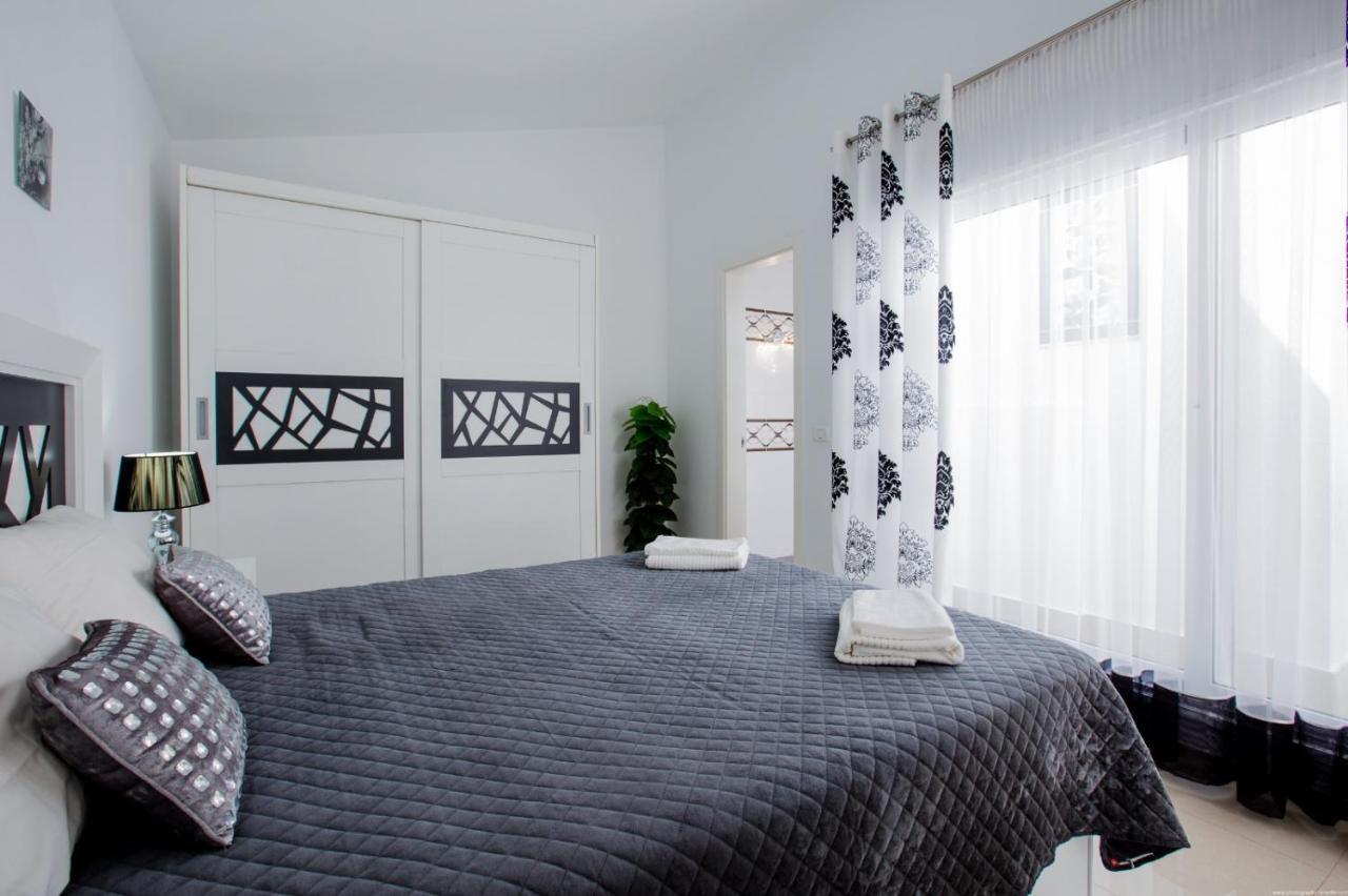 Island Village Prime Suite 312 아데제 외부 사진